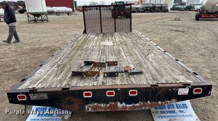 image for item DH9240 Knapheide  PVMX-1630 flatbed