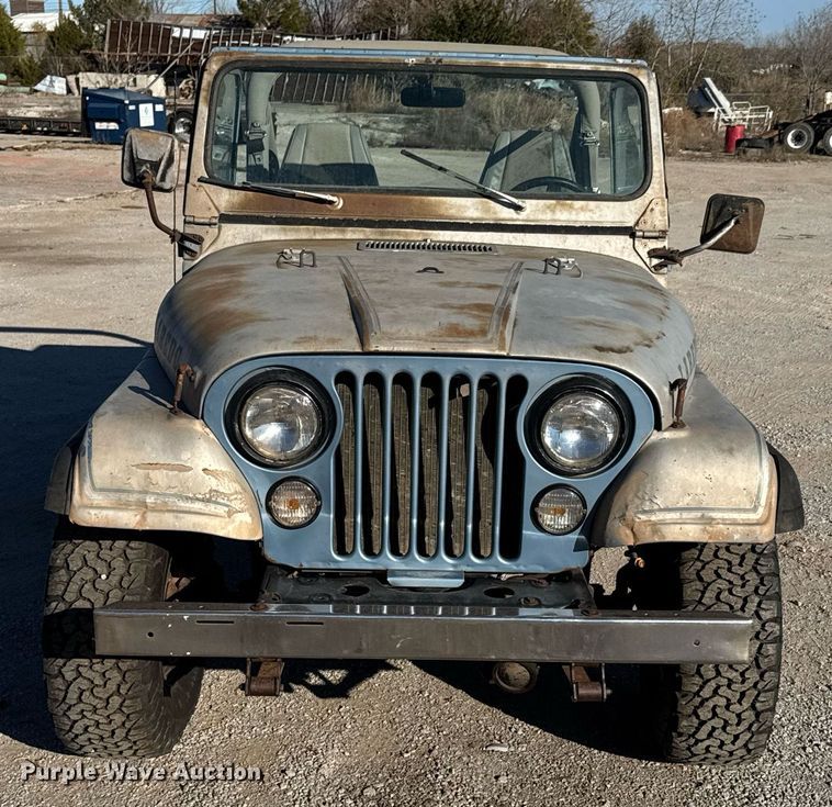 image for item DO0043 1984 American Motors Jeep Wrangler Laredo SUV