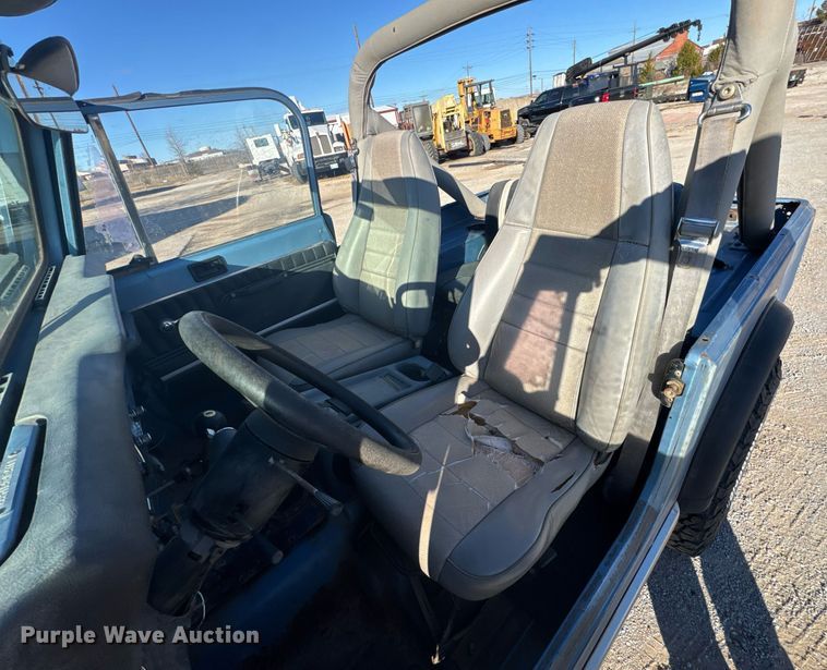 image for item DO0043 1984 American Motors Jeep Wrangler Laredo SUV