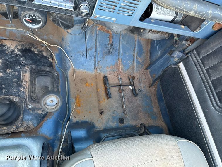 image for item DO0043 1984 American Motors Jeep Wrangler Laredo SUV