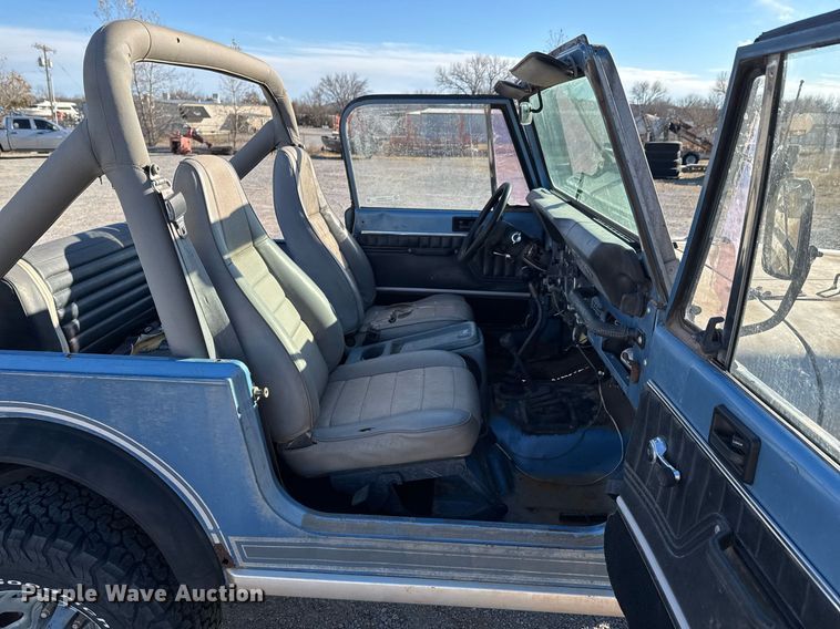 image for item DO0043 1984 American Motors Jeep Wrangler Laredo SUV