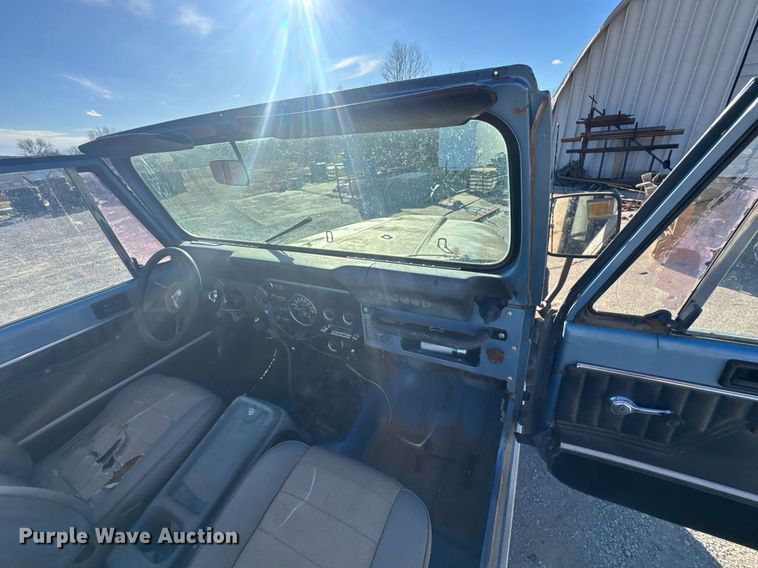 image for item DO0043 1984 American Motors Jeep Wrangler Laredo SUV