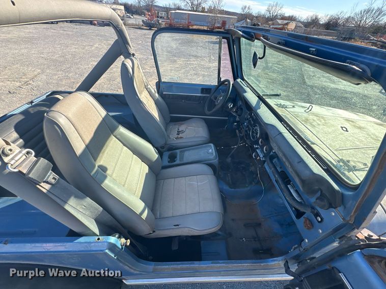 image for item DO0043 1984 American Motors Jeep Wrangler Laredo SUV