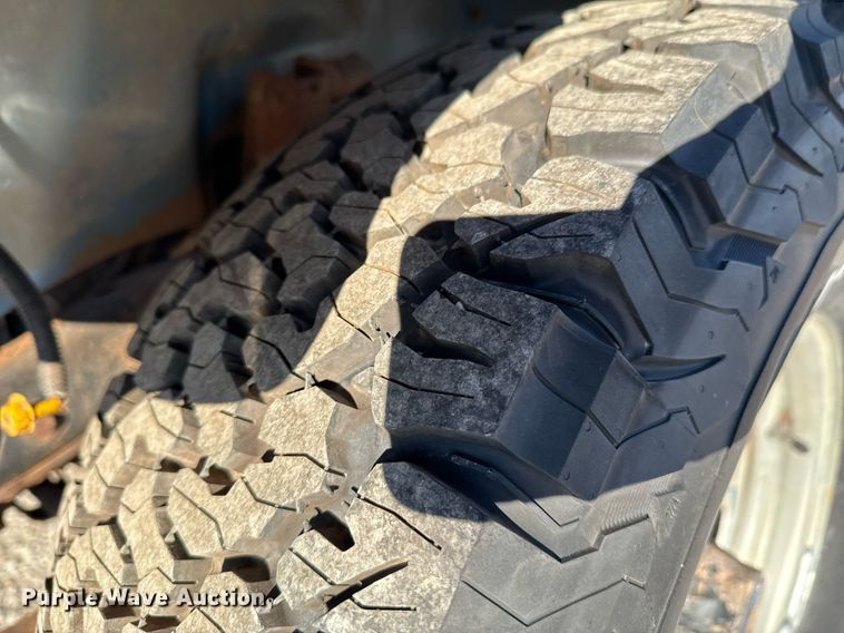 image for item DO0043 1984 American Motors Jeep Wrangler Laredo SUV