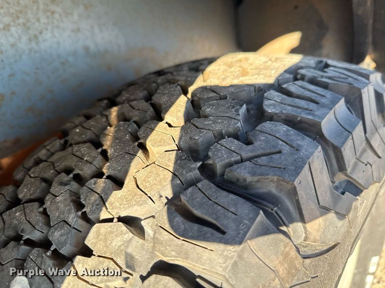 image for item DO0043 1984 American Motors Jeep Wrangler Laredo SUV