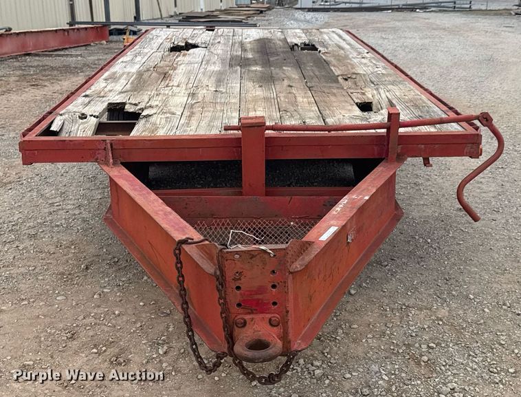 image for item DO0144 1989 Starlight flatbed trailer