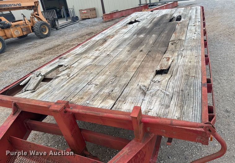 image for item DO0144 1989 Starlight flatbed trailer