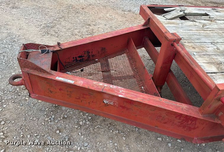 image for item DO0144 1989 Starlight flatbed trailer