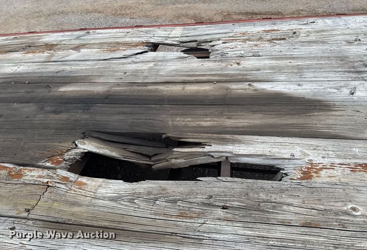 image for item DO0144 1989 Starlight flatbed trailer