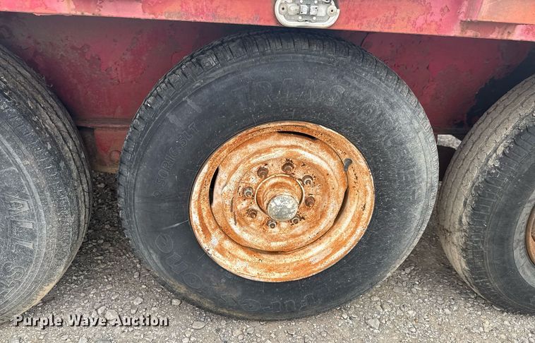 image for item DO0144 1989 Starlight flatbed trailer