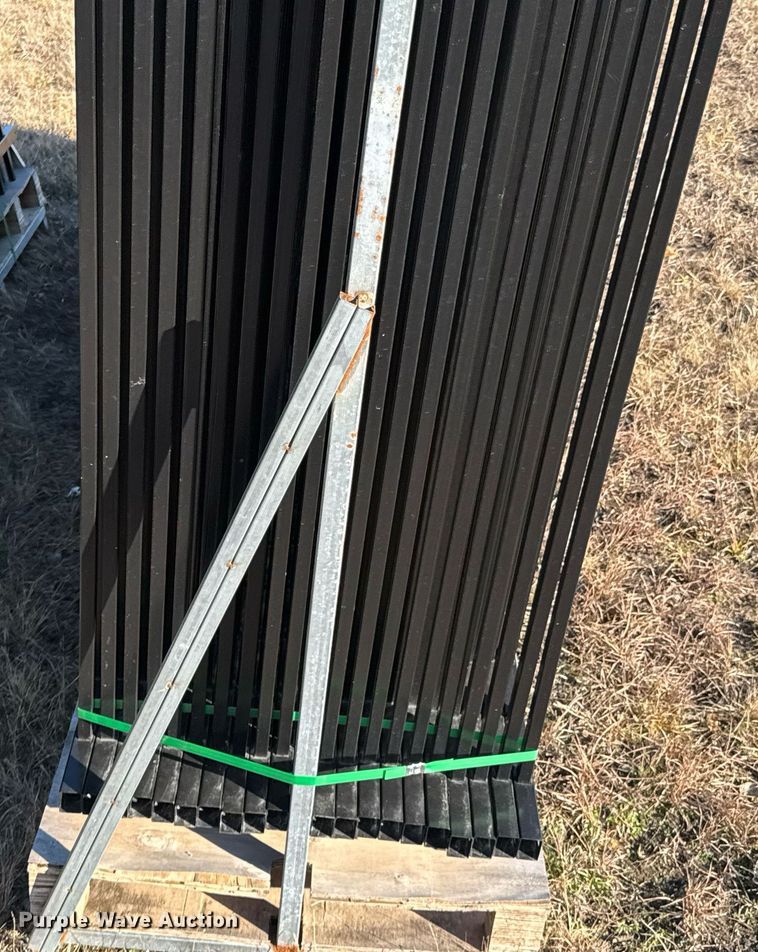 image for item DO0153 (40) fence panels