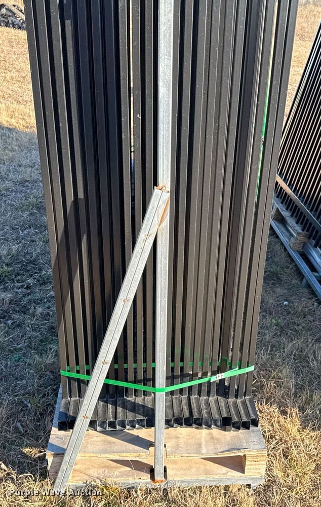 image for item DO0153 (40) fence panels