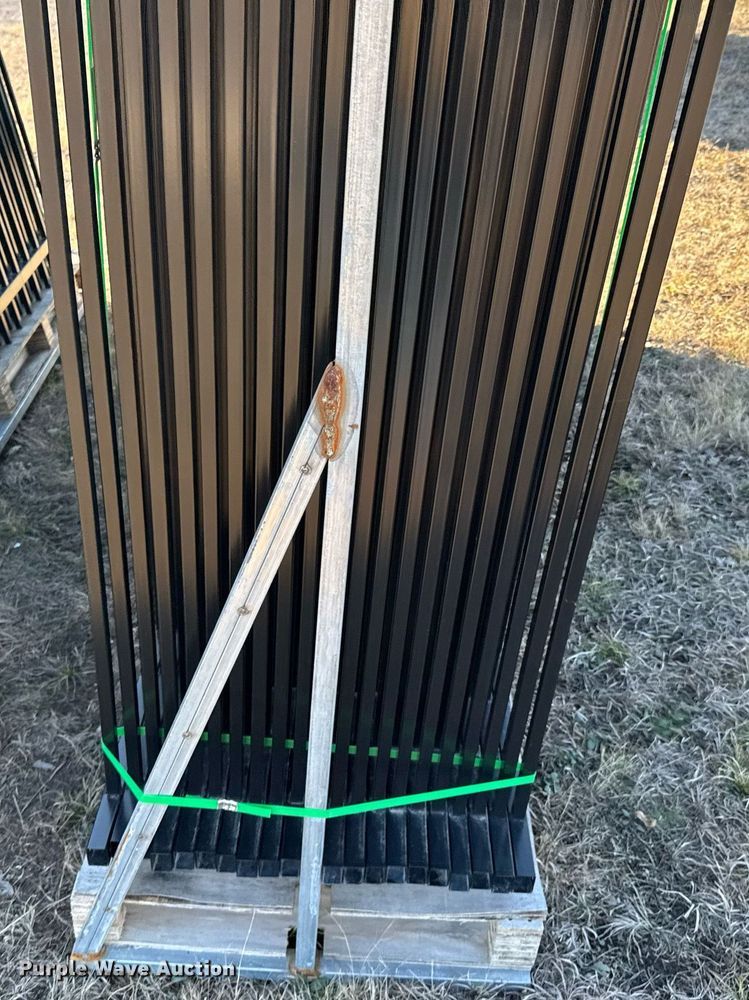 image for item DO0153 (40) fence panels