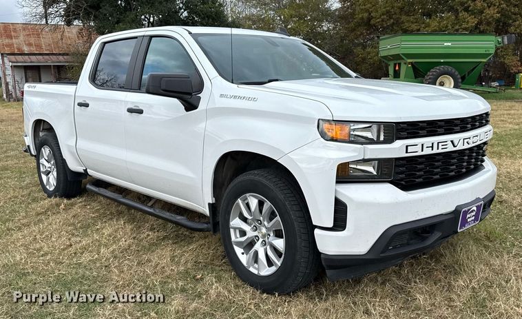 image for item DO2582 2020 Chevrolet Silverado 1500 Crew Cab pickup truck