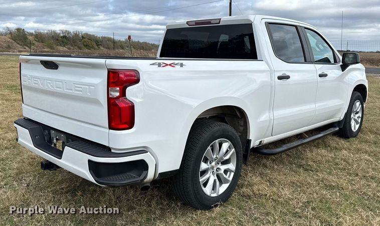 image for item DO2582 2020 Chevrolet Silverado 1500 Crew Cab pickup truck