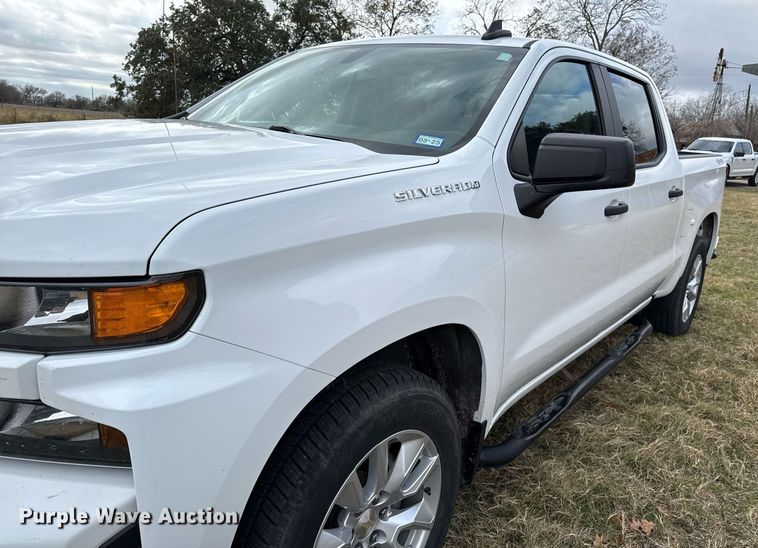 image for item DO2582 2020 Chevrolet Silverado 1500 Crew Cab pickup truck