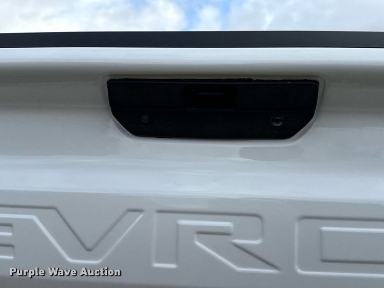 image for item DO2582 2020 Chevrolet Silverado 1500 Crew Cab pickup truck