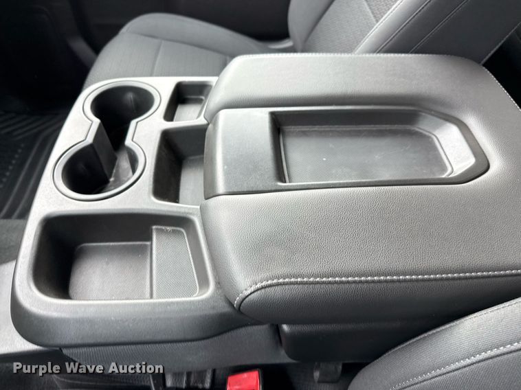 image for item DO2582 2020 Chevrolet Silverado 1500 Crew Cab pickup truck