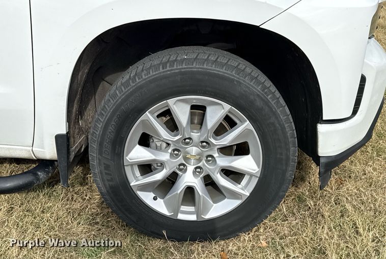 image for item DO2582 2020 Chevrolet Silverado 1500 Crew Cab pickup truck