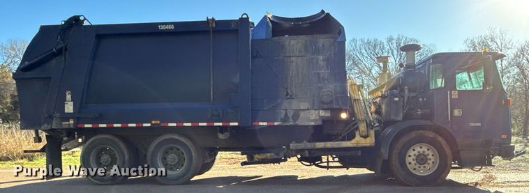 image for item DO2584 2013 AutoCar Xpeditor refuse truck