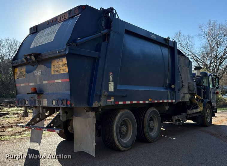 image for item DO2584 2013 AutoCar Xpeditor refuse truck