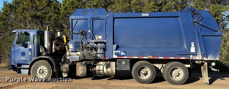 image for item DO2584 2013 AutoCar Xpeditor refuse truck