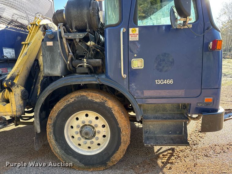 image for item DO2584 2013 AutoCar Xpeditor refuse truck