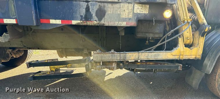 image for item DO2584 2013 AutoCar Xpeditor refuse truck