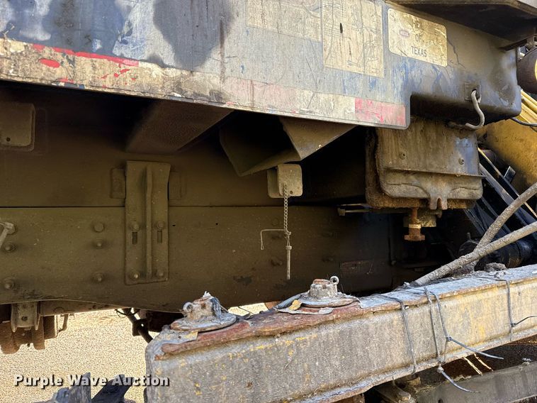 image for item DO2584 2013 AutoCar Xpeditor refuse truck