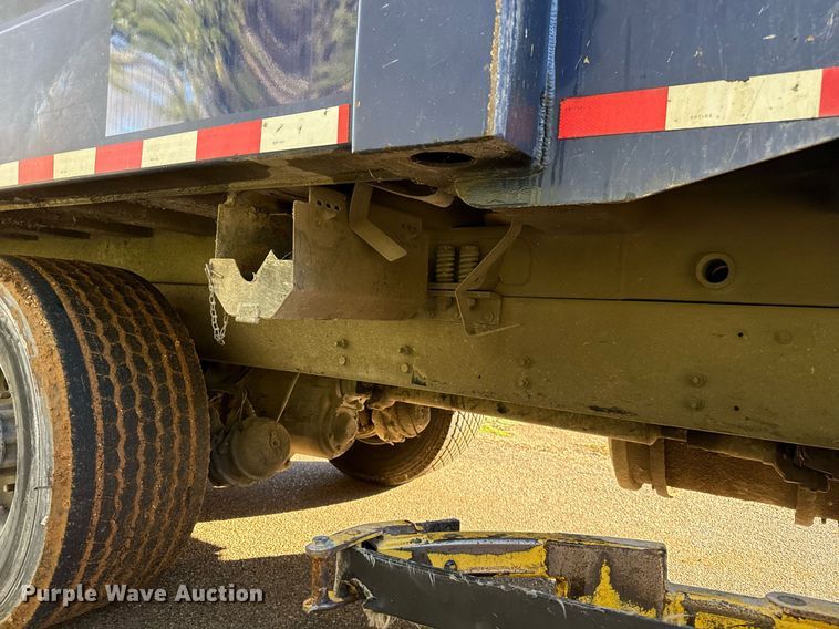 image for item DO2584 2013 AutoCar Xpeditor refuse truck