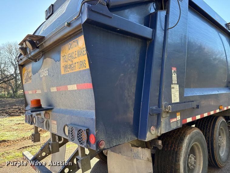 image for item DO2584 2013 AutoCar Xpeditor refuse truck