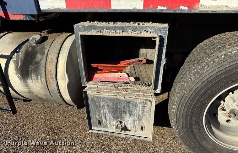 image for item DO2584 2013 AutoCar Xpeditor refuse truck