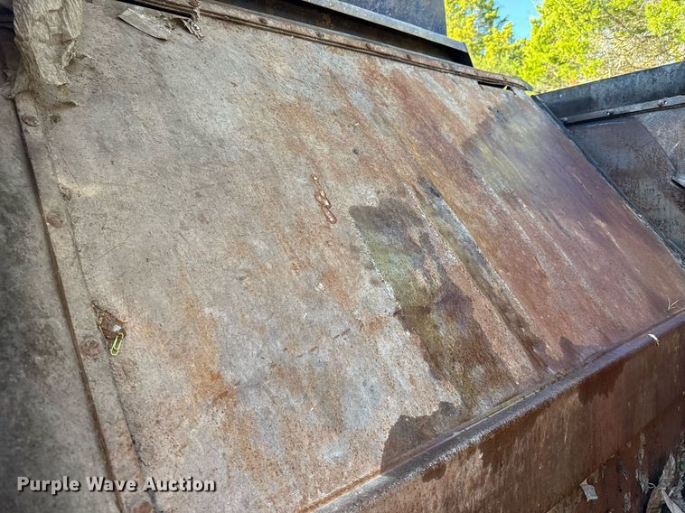 image for item DO2584 2013 AutoCar Xpeditor refuse truck