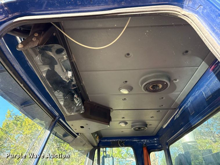 image for item DO2584 2013 AutoCar Xpeditor refuse truck