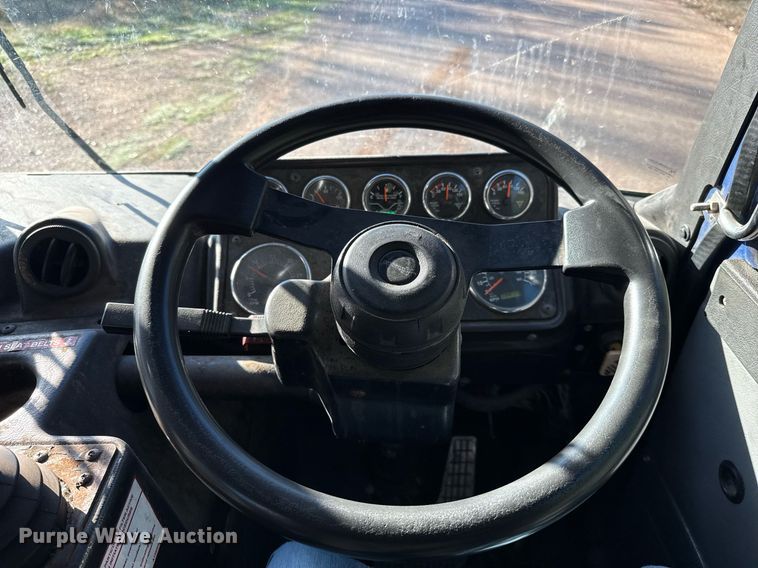 image for item DO2584 2013 AutoCar Xpeditor refuse truck