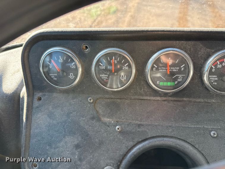 image for item DO2584 2013 AutoCar Xpeditor refuse truck