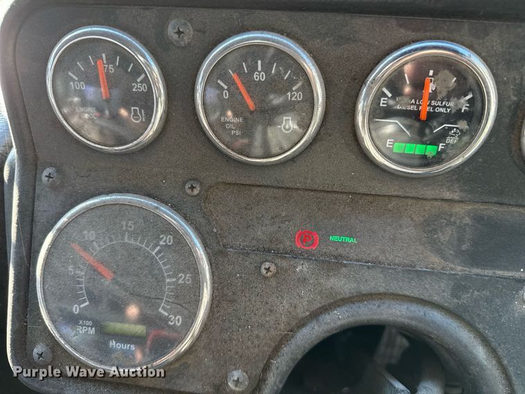 image for item DO2584 2013 AutoCar Xpeditor refuse truck