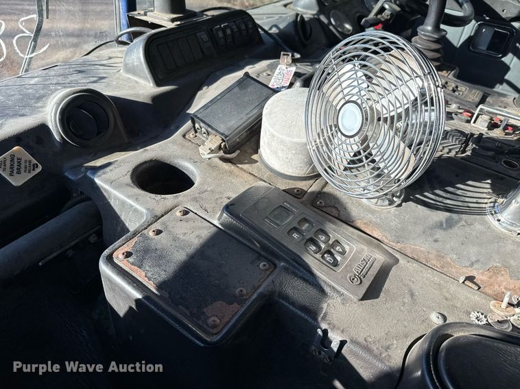 image for item DO2584 2013 AutoCar Xpeditor refuse truck