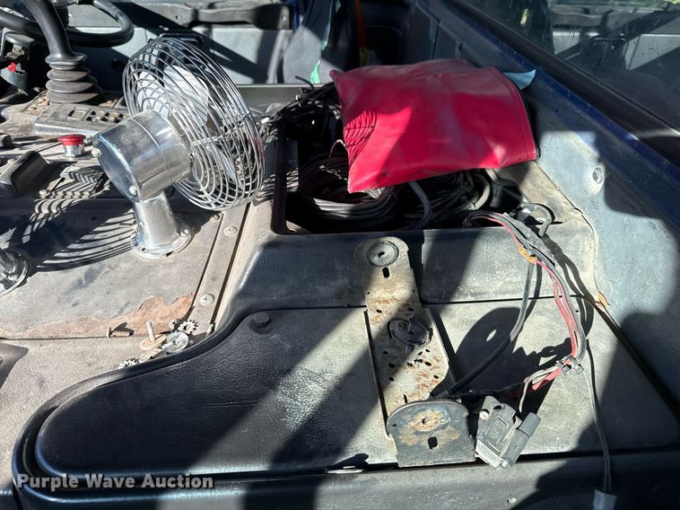 image for item DO2584 2013 AutoCar Xpeditor refuse truck