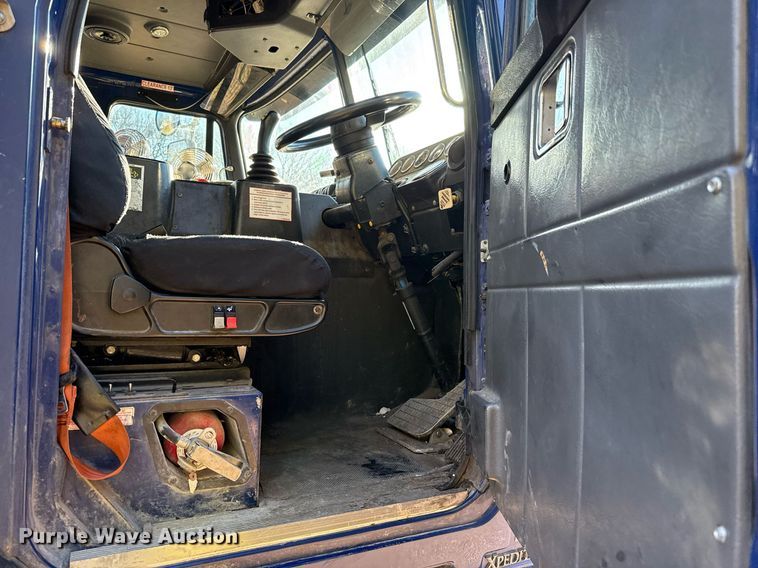 image for item DO2584 2013 AutoCar Xpeditor refuse truck