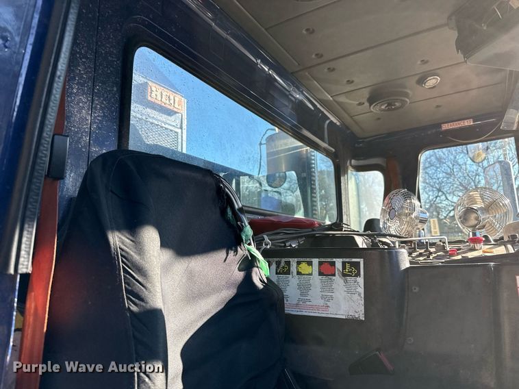 image for item DO2584 2013 AutoCar Xpeditor refuse truck