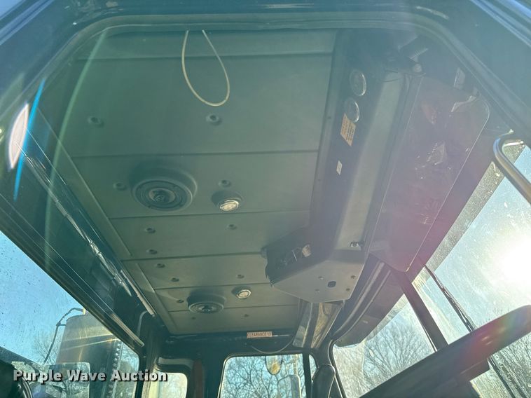 image for item DO2584 2013 AutoCar Xpeditor refuse truck