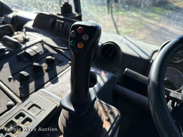 image for item DO2584 2013 AutoCar Xpeditor refuse truck