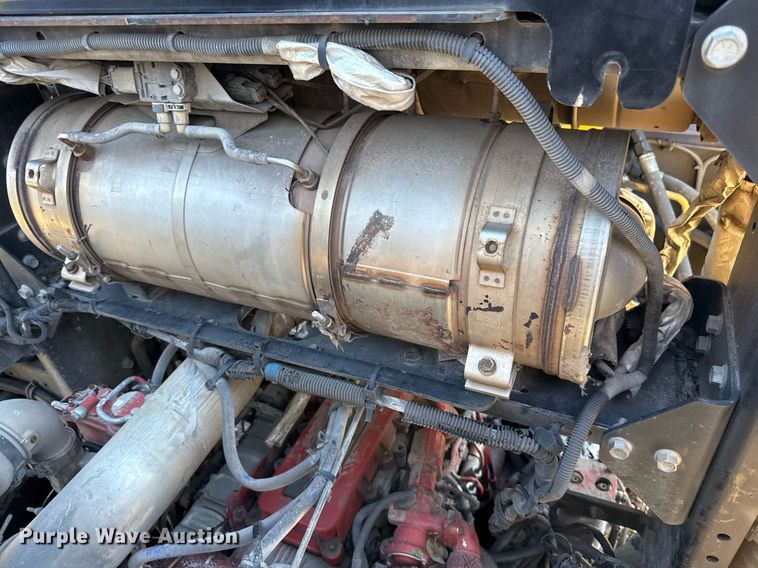 image for item DO2584 2013 AutoCar Xpeditor refuse truck