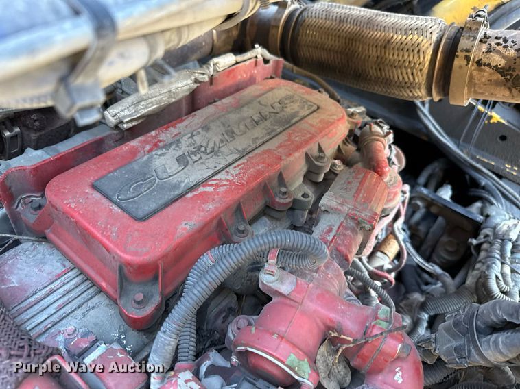 image for item DO2584 2013 AutoCar Xpeditor refuse truck