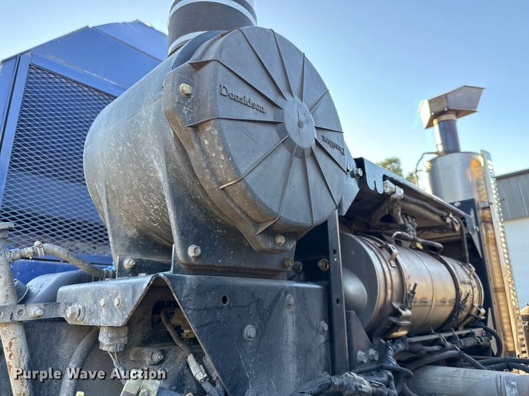 image for item DO2584 2013 AutoCar Xpeditor refuse truck