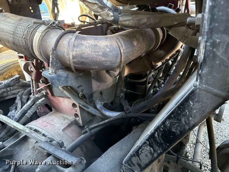 image for item DO2584 2013 AutoCar Xpeditor refuse truck