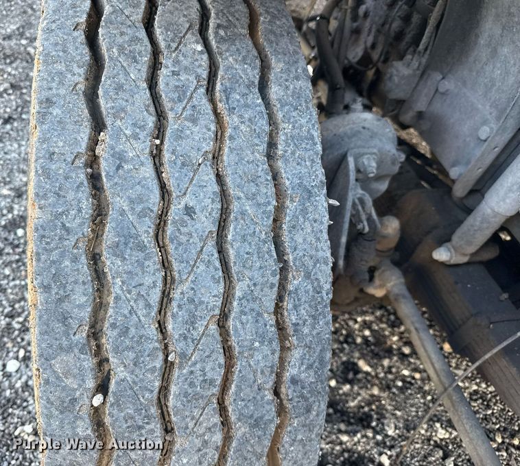 image for item DO2584 2013 AutoCar Xpeditor refuse truck