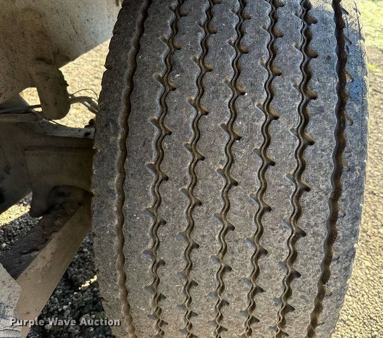 image for item DO2584 2013 AutoCar Xpeditor refuse truck