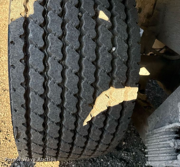 image for item DO2584 2013 AutoCar Xpeditor refuse truck